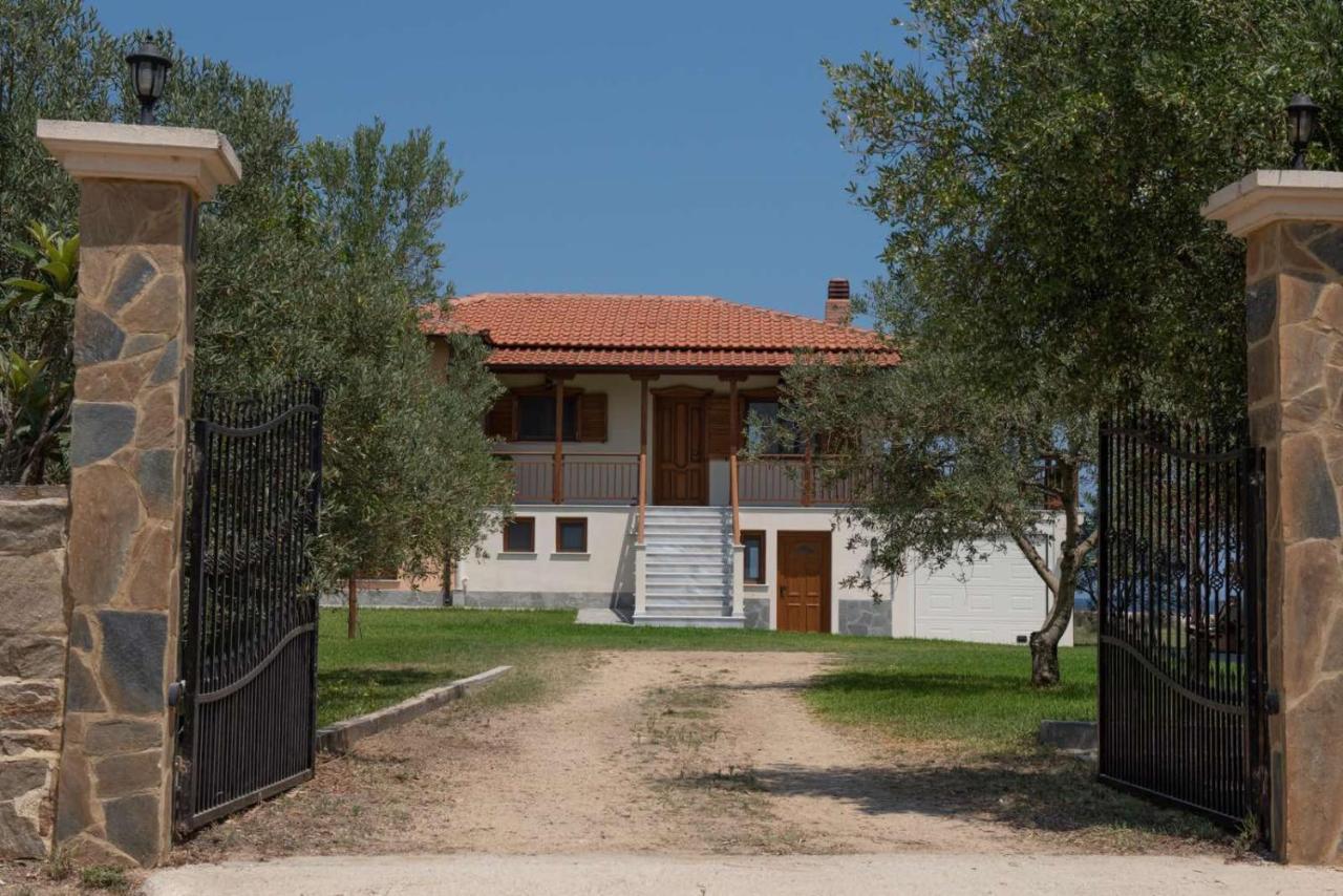 Villa Ilyos Ierissos Bagian luar foto